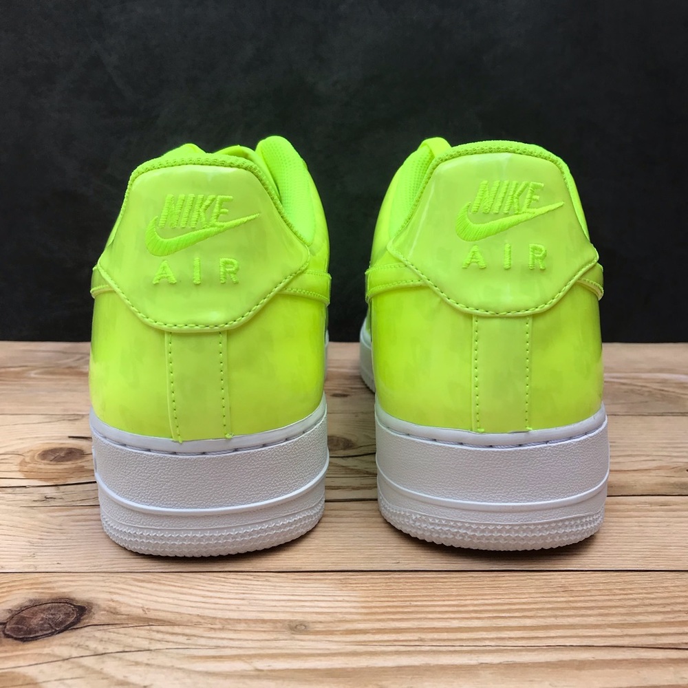 Nike Air Force 1 ‘07 LV8 UV Shoes Volt/White - Picture 14 of 16